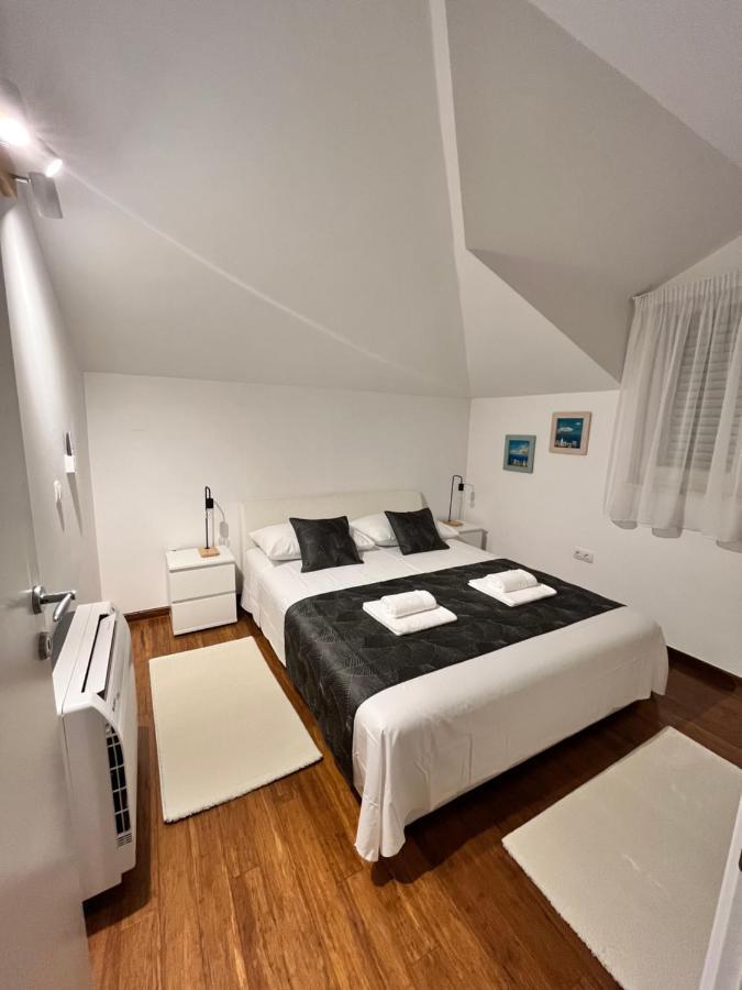 Sky - Beautiful Rooftop Apartment With Shared Pool Split Buitenkant foto